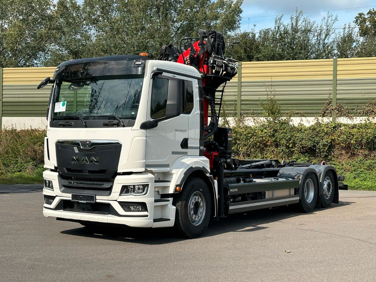 MAN TGS 26.470 6x2 Abrollkipper + Kran EPSILON - Caminhão polibenne, Caminhão grua: foto 3 MAN TGS 26.470 6x2 Abrollkipper + Kran EPSILON - Caminhão polibenne, Caminhão grua: foto 3