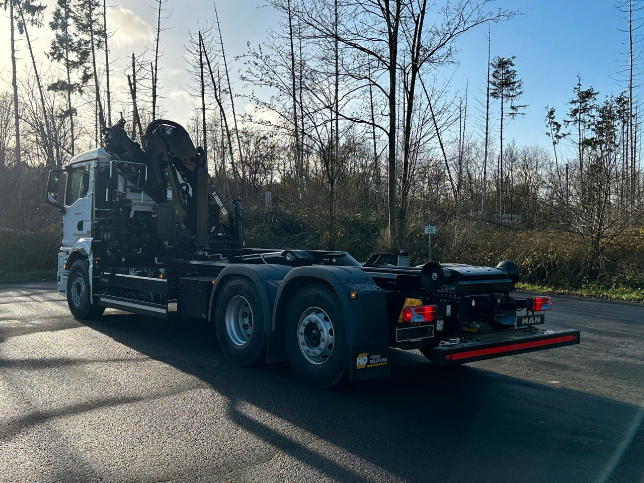 MAN TGS 26.470 6x2 Abrollkipper + Kran Hiab 138-3 - Caminhão polibenne, Caminhão grua: foto 4 MAN TGS 26.470 6x2 Abrollkipper + Kran Hiab 138-3 - Caminhão polibenne, Caminhão grua: foto 4