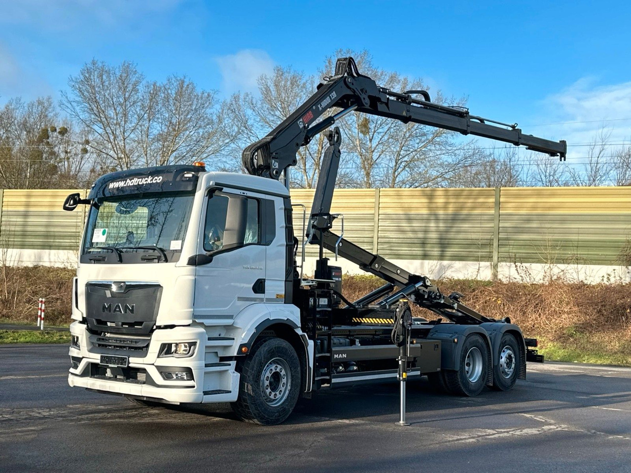 Caminhão polibenne, Caminhão grua MAN TGS 26.470 6x2 Abrollkipper + Kran Hiab 138-3: foto 9