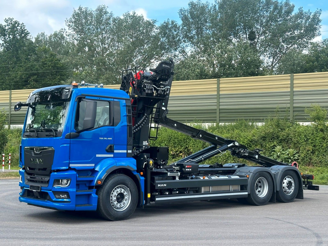 MAN TGS 26.480 6x2 Abrollkipper + Kran EPSILON - Caminhão polibenne, Caminhão grua: foto 3 MAN TGS 26.480 6x2 Abrollkipper + Kran EPSILON - Caminhão polibenne, Caminhão grua: foto 3