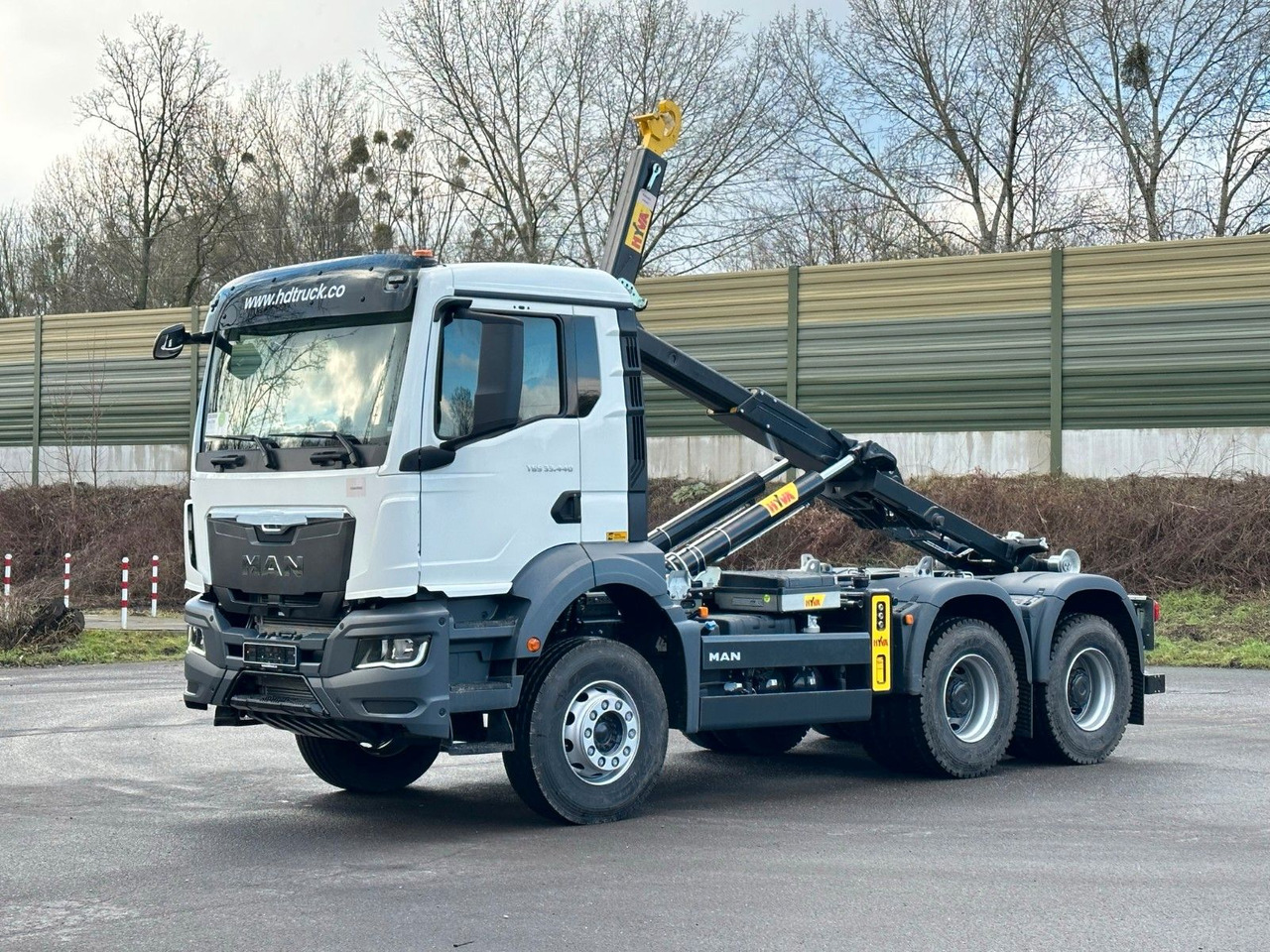MAN TGS 33.440 6x4 Euro6e Abrollkipper Hyva - Caminhão polibenne, Caminhão grua: foto 2 MAN TGS 33.440 6x4 Euro6e Abrollkipper Hyva - Caminhão polibenne, Caminhão grua: foto 2