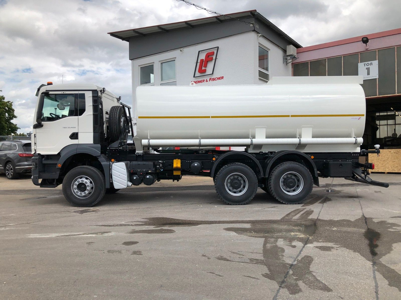 MAN TGS 33.440 6x4 Wasser Tank 20.000 - Caminhão tanque, Caminhão grua: foto 1 MAN TGS 33.440 6x4 Wasser Tank 20.000 - Caminhão tanque, Caminhão grua: foto 1