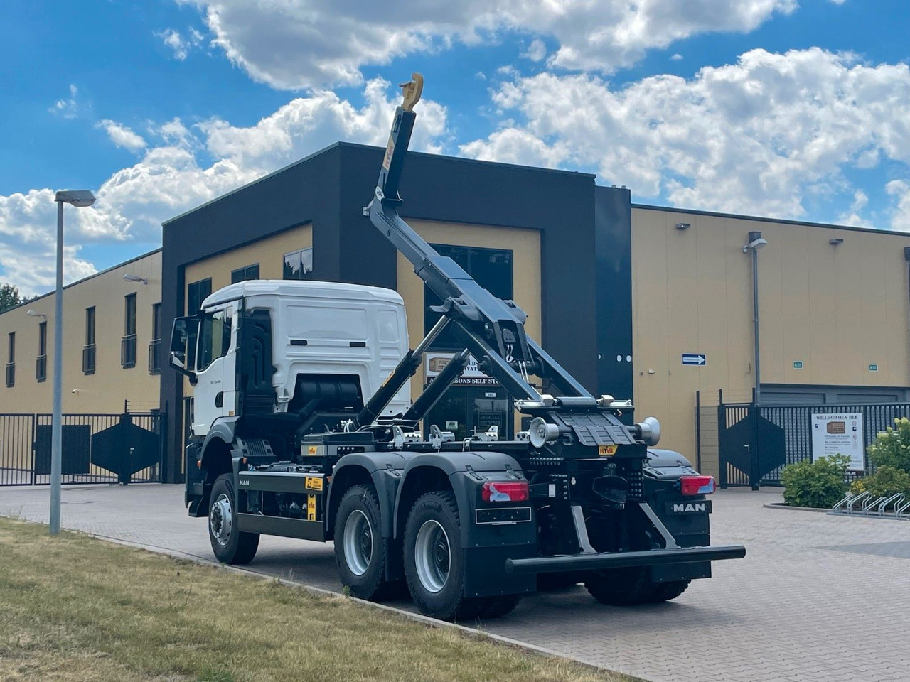 MAN TGS 33.440 6x6 Euro6e Hyva - Hiab MultiLift - Caminhão polibenne, Caminhão grua: foto 4 MAN TGS 33.440 6x6 Euro6e Hyva - Hiab MultiLift - Caminhão polibenne, Caminhão grua: foto 4
