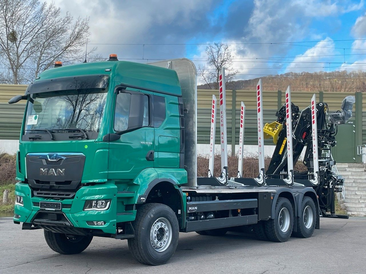 MAN TGS 33.510 6X4 BL Euro6e LogLift 165Z - Caminhão florestal, Caminhão grua: foto 2 MAN TGS 33.510 6X4 BL Euro6e LogLift 165Z - Caminhão florestal, Caminhão grua: foto 2