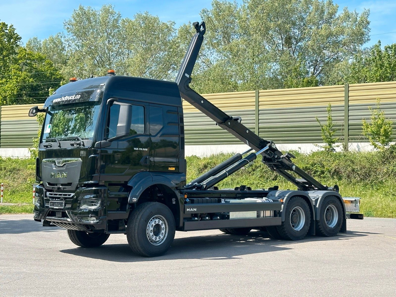 MAN TGS 33.520 6X4 Euro6e Abrollkipper MULTILIFT - Caminhão polibenne, Caminhão grua: foto 3 MAN TGS 33.520 6X4 Euro6e Abrollkipper MULTILIFT - Caminhão polibenne, Caminhão grua: foto 3