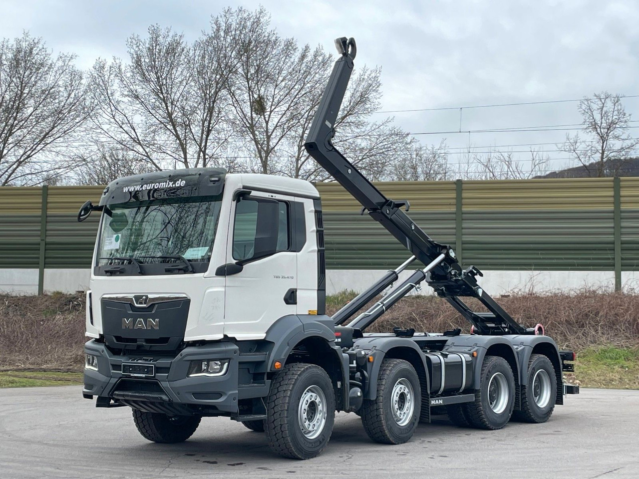 MAN TGS 35.470 8x4 Euro6e Hiab MultLift Abrollkipper - Caminhão polibenne, Caminhão grua: foto 2 MAN TGS 35.470 8x4 Euro6e Hiab MultLift Abrollkipper - Caminhão polibenne, Caminhão grua: foto 2