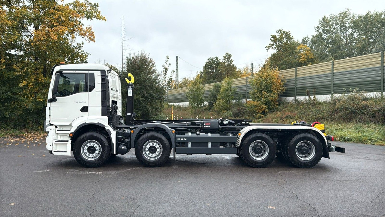 MAN TGS 35.480 8x4 Euro6e Hiab MultLift Abrollkipper - Caminhão polibenne, Caminhão grua: foto 2 MAN TGS 35.480 8x4 Euro6e Hiab MultLift Abrollkipper - Caminhão polibenne, Caminhão grua: foto 2