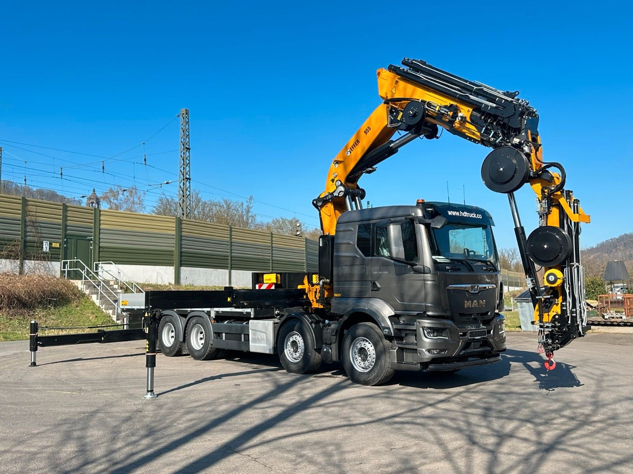 MAN TGS 35.520 8X4 TG 3 EFFER 955-8s +Jib 6sAUTOKRAN - Caminhão grua: foto 3 MAN TGS 35.520 8X4 TG 3 EFFER 955-8s +Jib 6sAUTOKRAN - Caminhão grua: foto 3