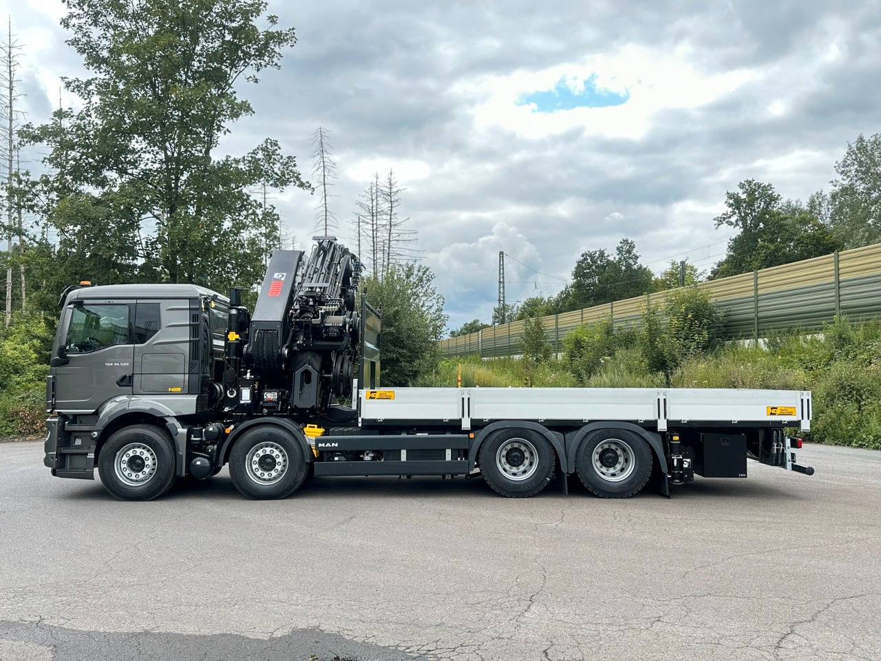 MAN TGS 35.520 8x4 BL HIAB X-HiPro858E-8 & Jib150x-6 - Camião de caixa aberta/ Plataforma, Caminhão grua: foto 5 MAN TGS 35.520 8x4 BL HIAB X-HiPro858E-8 & Jib150x-6 - Camião de caixa aberta/ Plataforma, Caminhão grua: foto 5