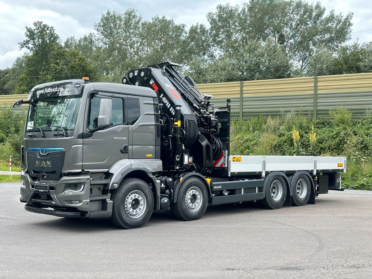 MAN TGS 35.520 8x4 BL HIAB X-HiPro858E-8 & Jib150x-6 - Camião de caixa aberta/ Plataforma, Caminhão grua: foto 4 MAN TGS 35.520 8x4 BL HIAB X-HiPro858E-8 & Jib150x-6 - Camião de caixa aberta/ Plataforma, Caminhão grua: foto 4