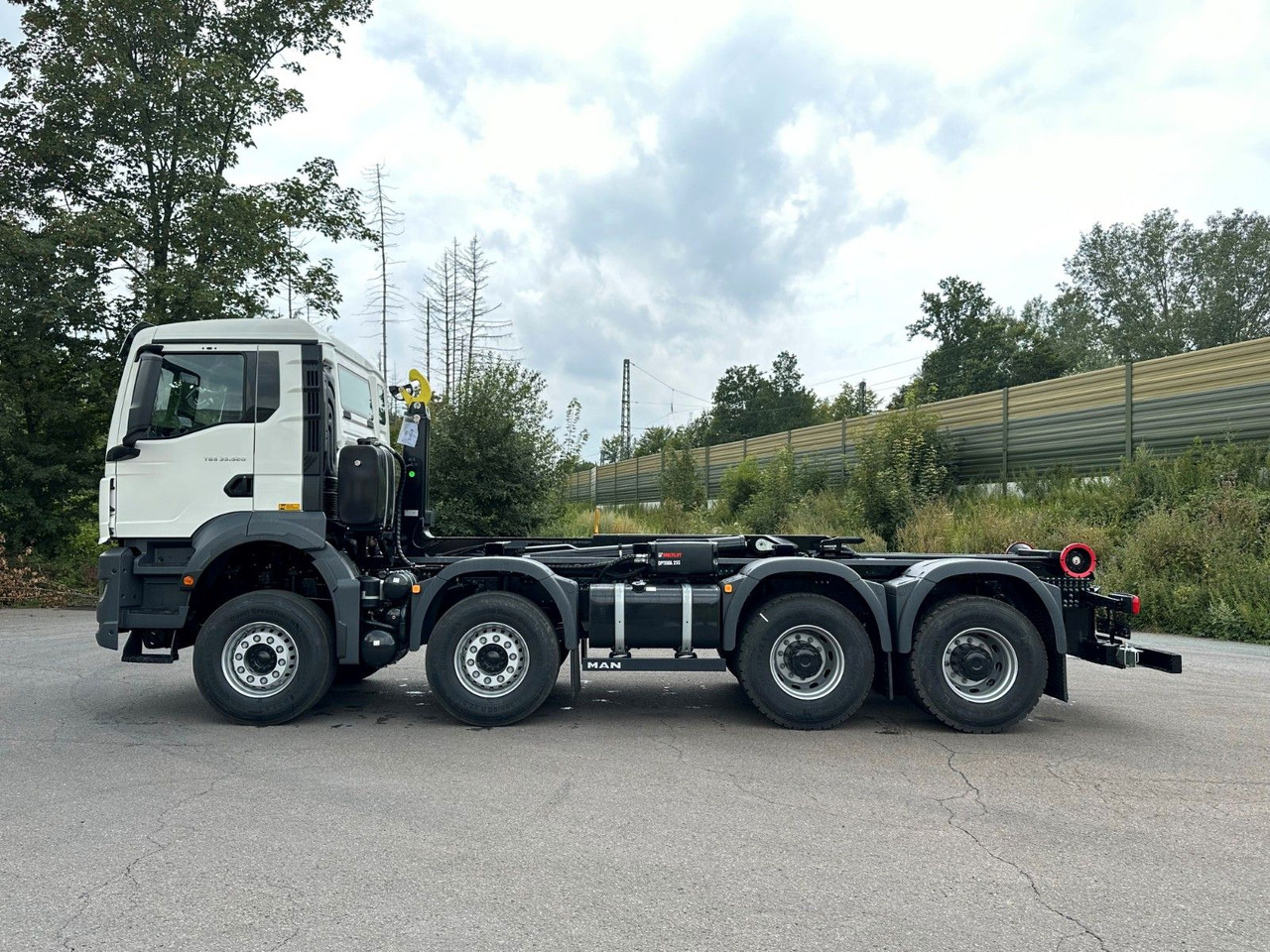MAN TGS 35.520 8x4 Euro6e MultiLift 25s59 - Caminhão polibenne: foto 3 MAN TGS 35.520 8x4 Euro6e MultiLift 25s59 - Caminhão polibenne: foto 3