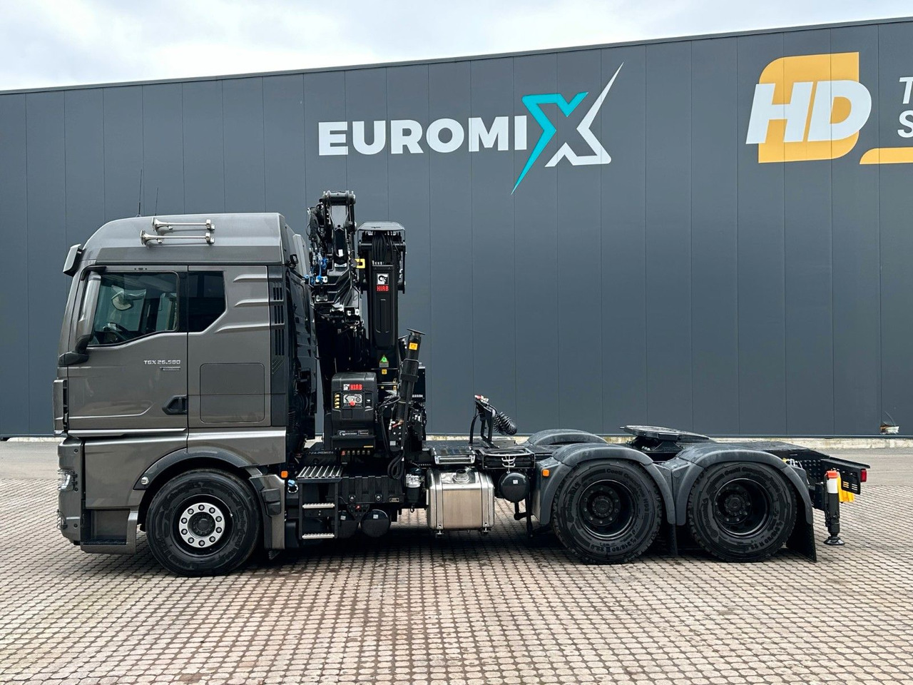 MAN TGX 26.580 6x4 Kran Hiab 302-6 + Jib-4 - Caminhão grua: foto 5 MAN TGX 26.580 6x4 Kran Hiab 302-6 + Jib-4 - Caminhão grua: foto 5
