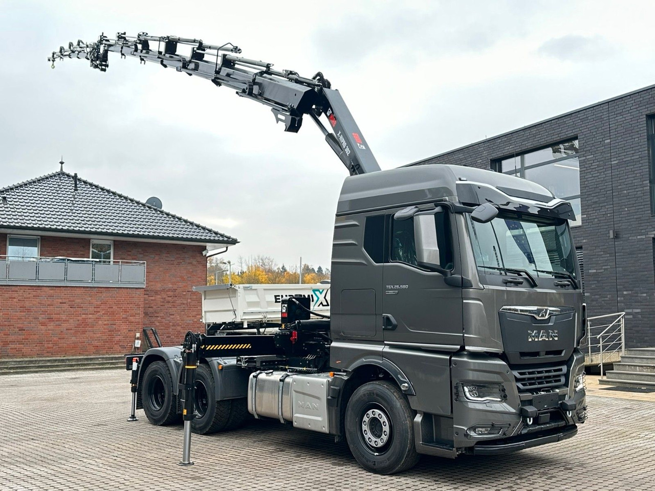MAN TGX 26.580 6x4 Kran Hiab 302-6 + Jib-4 - Caminhão grua: foto 5 MAN TGX 26.580 6x4 Kran Hiab 302-6 + Jib-4 - Caminhão grua: foto 5