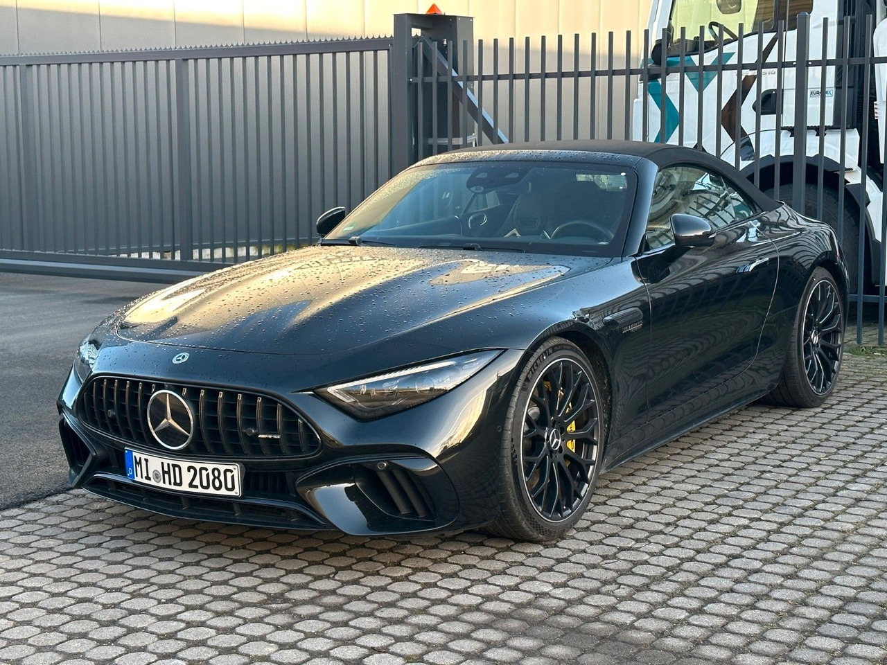 Mercedes-Benz SL 63 AMG Mercedes-AMG SL 63 4MATIC+ - Automóvel: foto 1 Mercedes-Benz SL 63 AMG Mercedes-AMG SL 63 4MATIC+ - Automóvel: foto 1