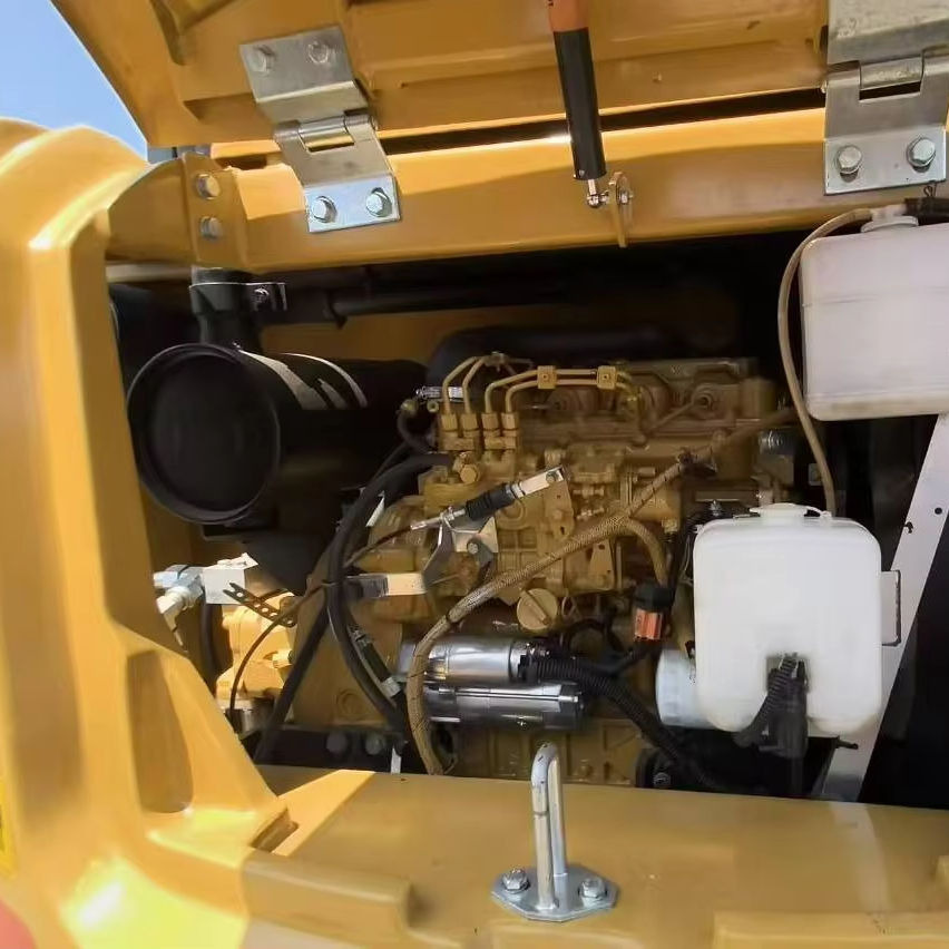 CAT 308 E 2 - Mini escavadeira: foto 1 CAT 308 E 2 - Mini escavadeira: foto 1