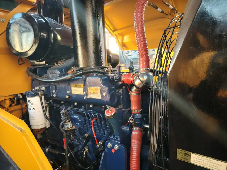 China SDLG 5ton Wheel Loader LG958F Front End Loader , diesel Engine Payloader 4*4 Truck Loader LG958F LW600 CLG856 - Carregadeira de rodas: foto 5 China SDLG 5ton Wheel Loader LG958F Front End Loader , diesel Engine Payloader 4*4 Truck Loader LG958F LW600 CLG856 - Carregadeira de rodas: foto 5