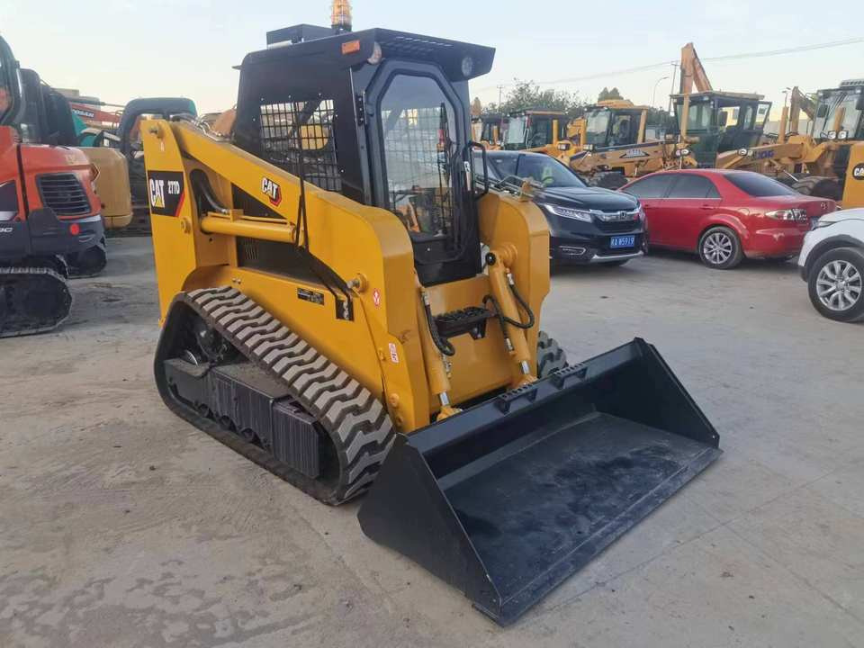 Hot Sale Used CATERPILLAR 277D Front Loader Multi-Terrain Skid Loader With Core Components Engine Motor Pump - Mini carregadeira de esteiras: foto 2 Hot Sale Used CATERPILLAR 277D Front Loader Multi-Terrain Skid Loader With Core Components Engine Motor Pump - Mini carregadeira de esteiras: foto 2