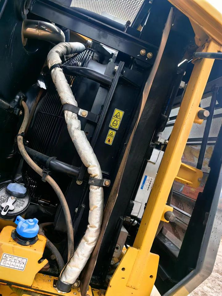 Second Hand Caterpillar CAT 950GC 5 Ton Wheel Loader USED CAT 950 Wheel Loaders in Low Price for Hot Sale - Carregadeira de rodas: foto 3 Second Hand Caterpillar CAT 950GC 5 Ton Wheel Loader USED CAT 950 Wheel Loaders in Low Price for Hot Sale - Carregadeira de rodas: foto 3