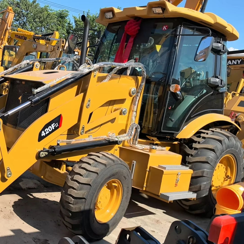 Used Caterpillar 2024 Year Low Hours 420f 420f2 420e 416e Secondhand Cat 420f with 20 Hours in Stock - Retroescavadeira: foto 1 Used Caterpillar 2024 Year Low Hours 420f 420f2 420e 416e Secondhand Cat 420f with 20 Hours in Stock - Retroescavadeira: foto 1