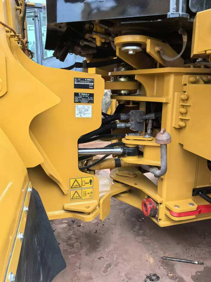 Used Caterpillar 950G RC Wheel Loader Reconditioned Cat 950 with Core Engine Backhoe or Front Loader for Sale - Carregadeira de rodas: foto 4 Used Caterpillar 950G RC Wheel Loader Reconditioned Cat 950 with Core Engine Backhoe or Front Loader for Sale - Carregadeira de rodas: foto 4