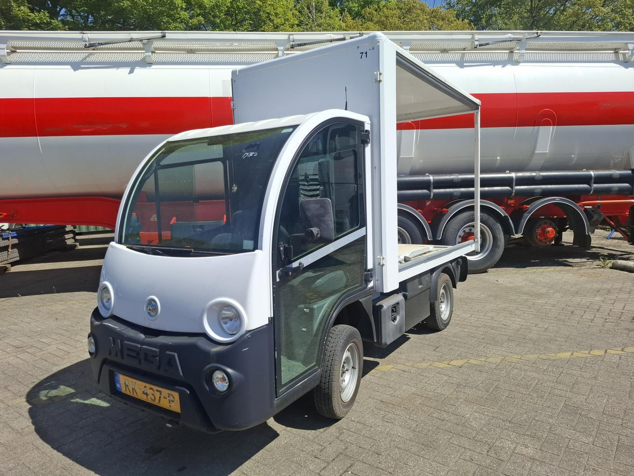 Aixam Mega E-Worker Elektrische Bakwagen RK-437-P - Carrinho de golfe: foto 1 Aixam Mega E-Worker Elektrische Bakwagen RK-437-P - Carrinho de golfe: foto 1