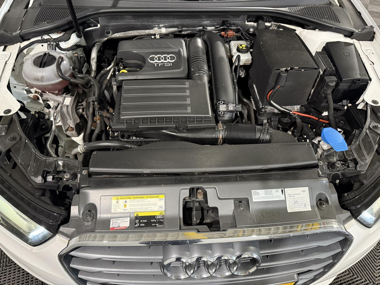 Audi | A3 Limousine | 1.4 TFSI Attraction Pro Line Plus Automaat | 2016 | 256.538 km | PT353Z | Geen oordeel - Sedã: foto 3 Audi | A3 Limousine | 1.4 TFSI Attraction Pro Line Plus Automaat | 2016 | 256.538 km | PT353Z | Geen oordeel - Sedã: foto 3