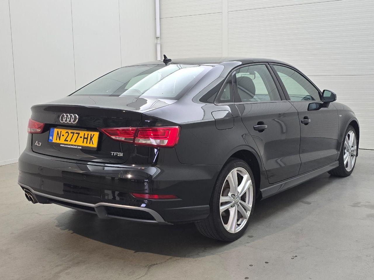 Audi A3 Limousine 1.5 TFSI CoD Sport | 2018 | 147.993 km | Automaat | N277HK | NAP: Geen oordeel - Sedã: foto 4 Audi A3 Limousine 1.5 TFSI CoD Sport | 2018 | 147.993 km | Automaat | N277HK | NAP: Geen oordeel - Sedã: foto 4