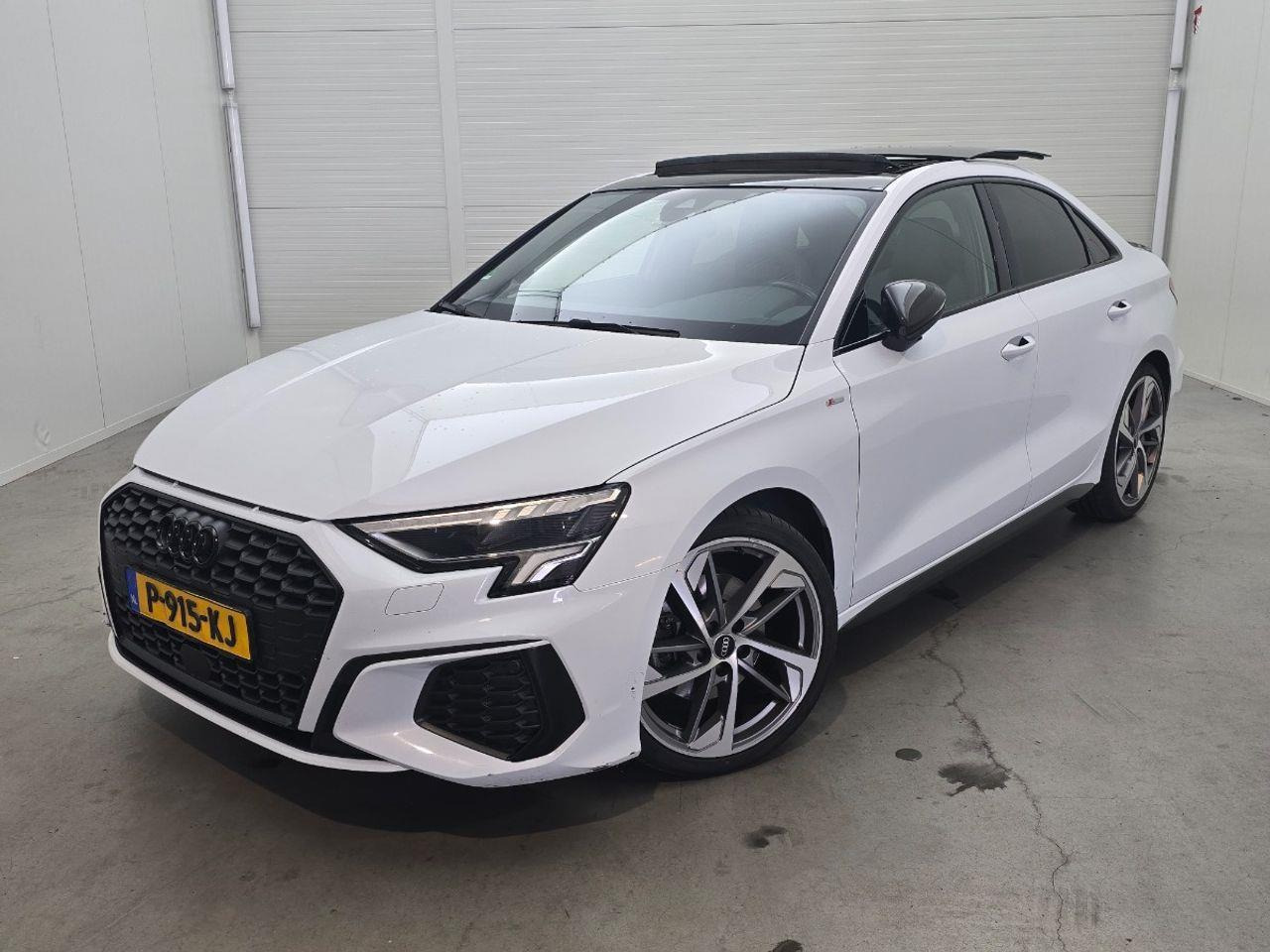 Audi A3 Limousine 35 TFSI edition one | 2021 | 65.827 km | Automaat | P915KJ | NAP: Geen oordeel - Sedã: foto 1 Audi A3 Limousine 35 TFSI edition one | 2021 | 65.827 km | Automaat | P915KJ | NAP: Geen oordeel - Sedã: foto 1