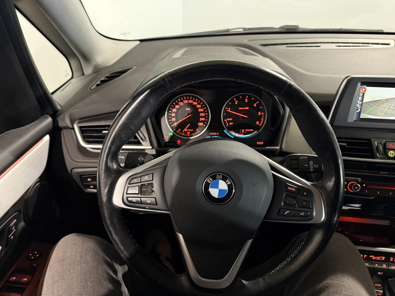 BMW | 2-serie Active Tourer | 218d Corporate Lease Luxury | 2015 | 223.959 km | HG351B | Logisch - Automóvel: foto 5 BMW | 2-serie Active Tourer | 218d Corporate Lease Luxury | 2015 | 223.959 km | HG351B | Logisch - Automóvel: foto 5