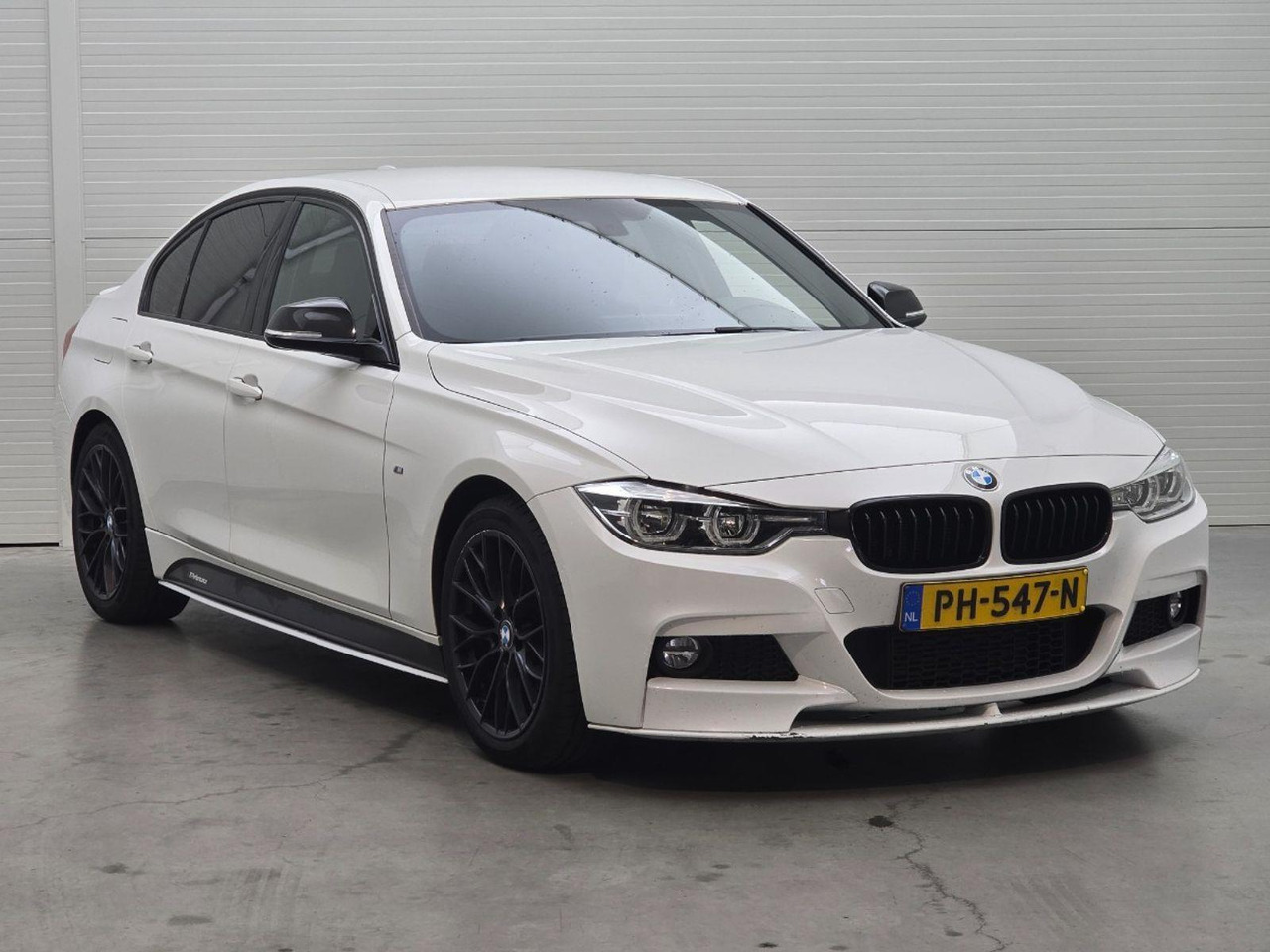 BMW 3-serie 318i High Executive | 2017 | 132.699 km | PH547N | NAP: Logisch - Sedã: foto 2 BMW 3-serie 318i High Executive | 2017 | 132.699 km | PH547N | NAP: Logisch - Sedã: foto 2