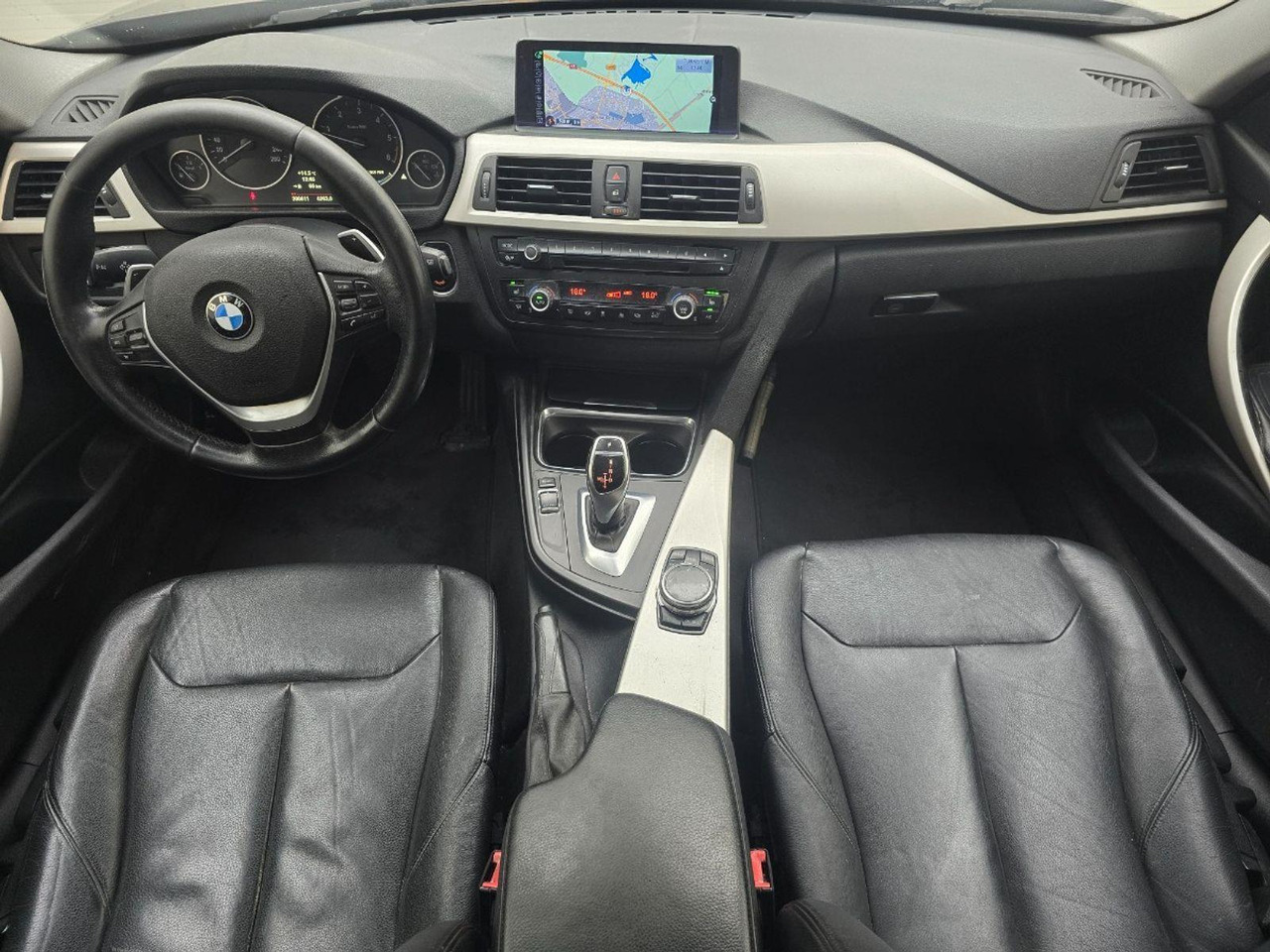 BMW 3-serie 320d EfficientDynamics Edition High Executive | 2014 | 300.611 km | Automaat | 7XTB45 | NAP: Logisch - Sedã: foto 5 BMW 3-serie 320d EfficientDynamics Edition High Executive | 2014 | 300.611 km | Automaat | 7XTB45 | NAP: Logisch - Sedã: foto 5