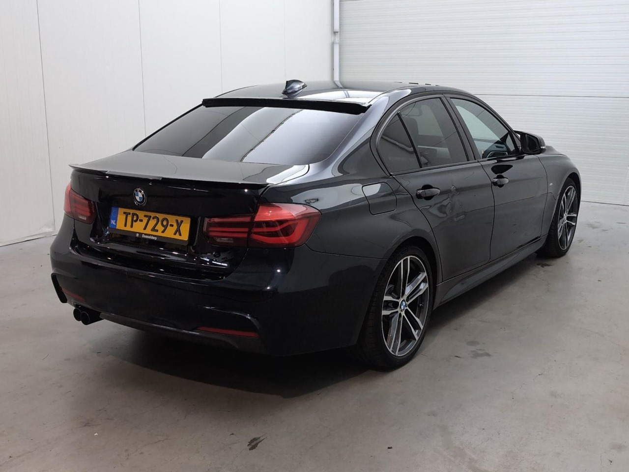 BMW 3-serie 330i Edition M Sport Shadow High Executive | 2018 | 184.569 km | Automaat | TP729X | NAP: Logisch - Sedã: foto 4 BMW 3-serie 330i Edition M Sport Shadow High Executive | 2018 | 184.569 km | Automaat | TP729X | NAP: Logisch - Sedã: foto 4