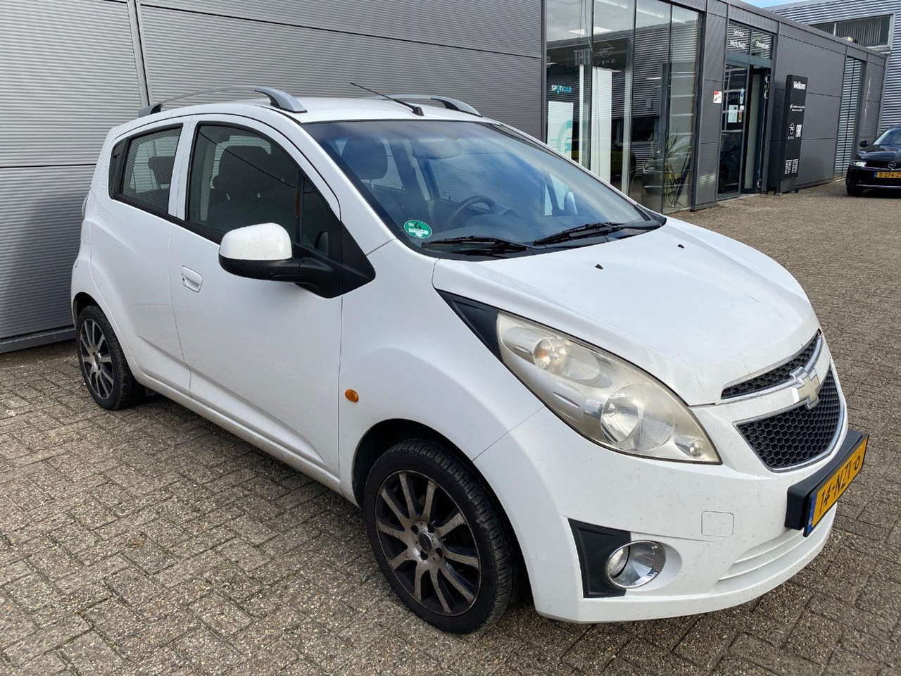 Chevrolet Spark 1.0 16V LS Bi - Fuel | 2011 | 200.448 km | 14NZV6 | NAP: Logisch - Hatchback: foto 2 Chevrolet Spark 1.0 16V LS Bi - Fuel | 2011 | 200.448 km | 14NZV6 | NAP: Logisch - Hatchback: foto 2