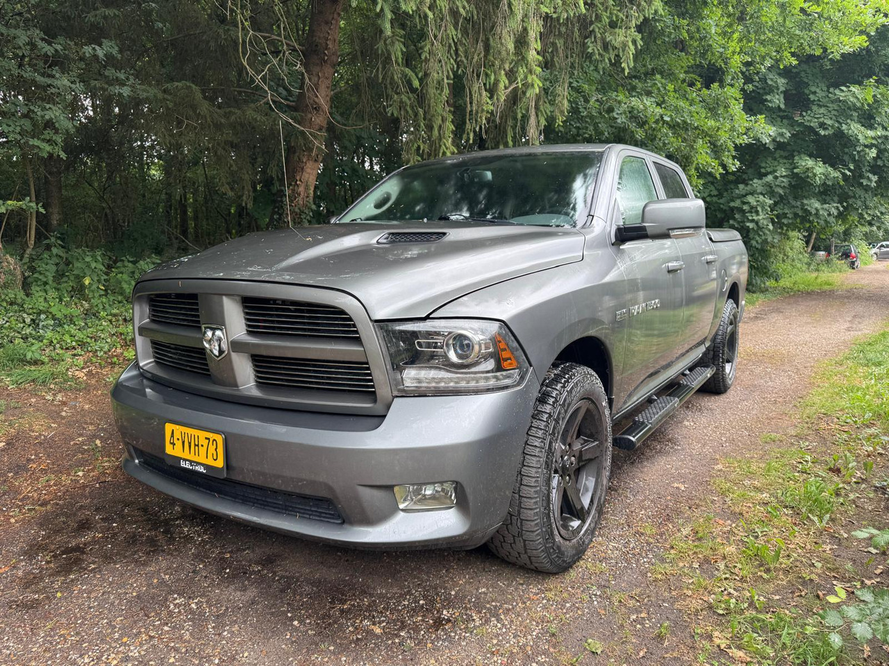 Dodge Ram 1500 5.7 V8 4X4 Crew Cab 5'7 Sport LPG 2012 248.406 km 4-VVH-73 - Pick-up: foto 1 Dodge Ram 1500 5.7 V8 4X4 Crew Cab 5'7 Sport LPG 2012 248.406 km 4-VVH-73 - Pick-up: foto 1
