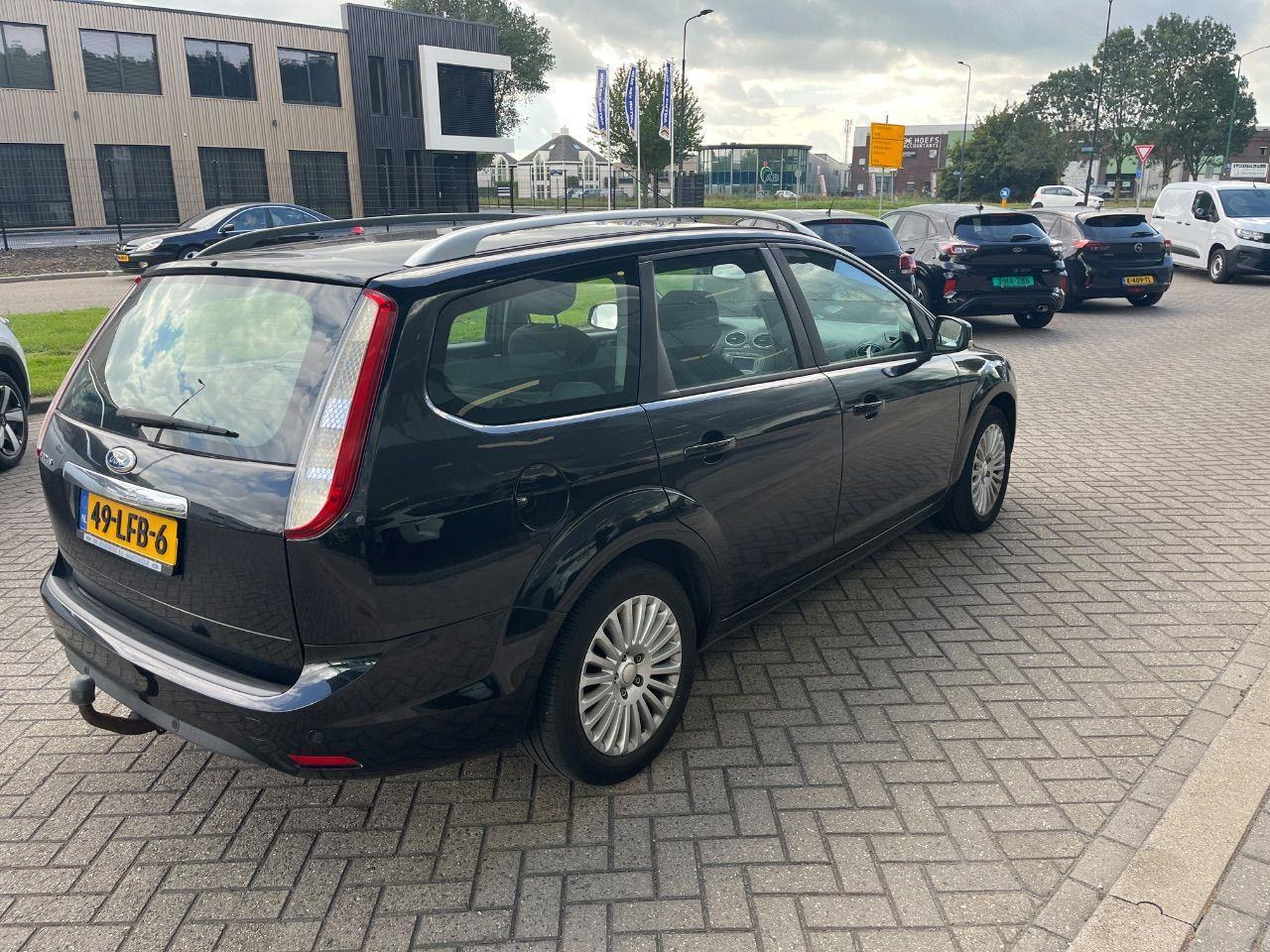 Ford Focus Wagon 1.8 Limited | 2010 | 294.038 km | 49LFB6 | NAP: Logisch - Automóvel: foto 4 Ford Focus Wagon 1.8 Limited | 2010 | 294.038 km | 49LFB6 | NAP: Logisch - Automóvel: foto 4