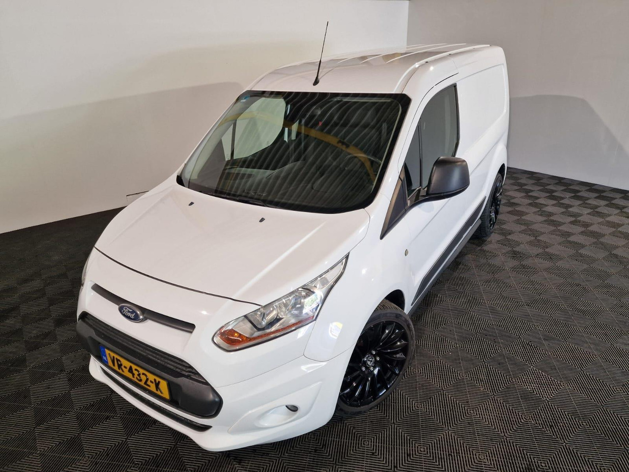 Ford Transit Connect 1.6 TDCI L1 Trend VR-432-K 127.791 km - Furgão compacto: foto 1 Ford Transit Connect 1.6 TDCI L1 Trend VR-432-K 127.791 km - Furgão compacto: foto 1