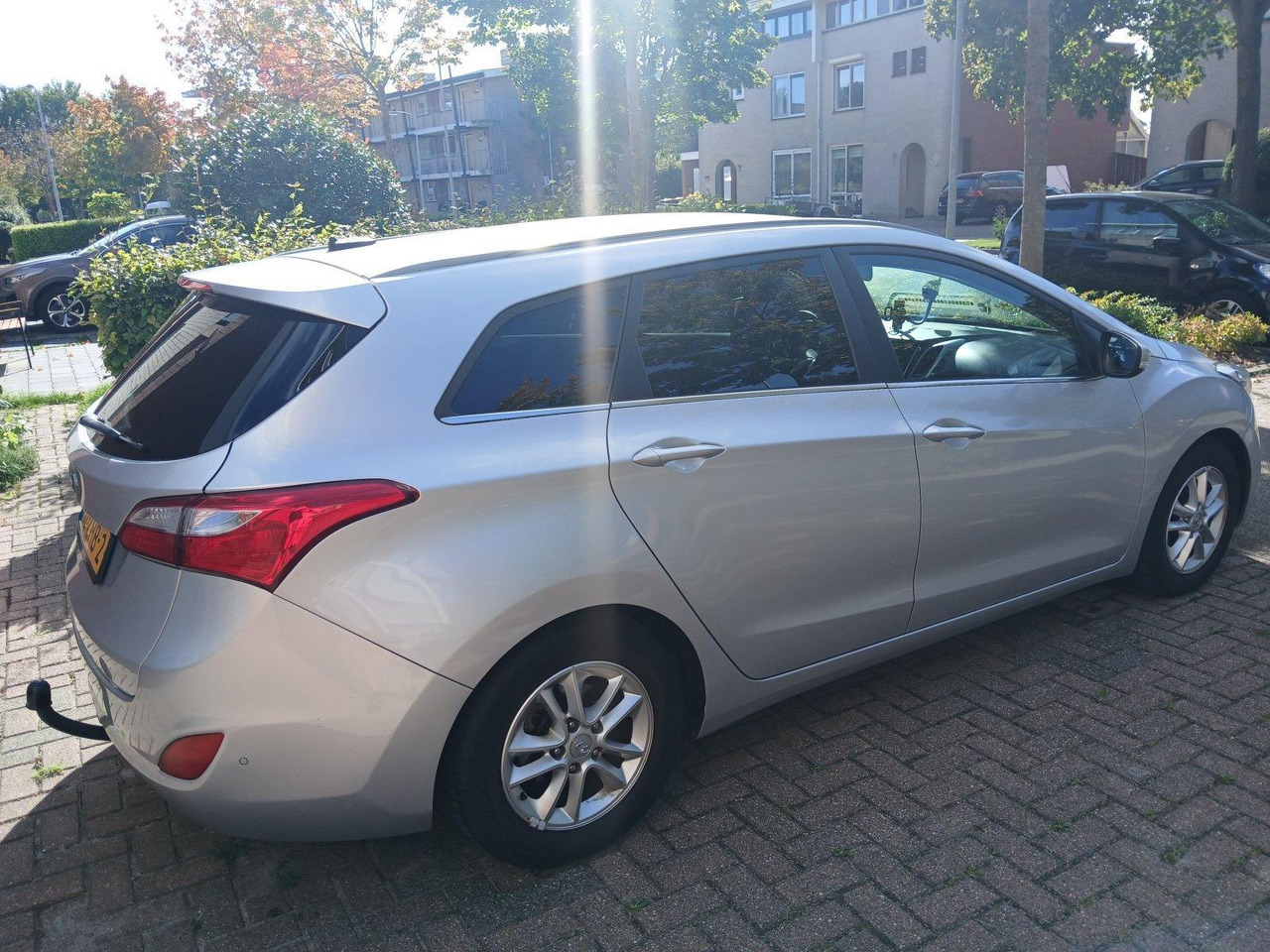 Hyundai | i30 Wagon | 1.6 GDI Business Edition | 2012 | 232.039 km | 32ZHB2 | Logisch - Automóvel: foto 4 Hyundai | i30 Wagon | 1.6 GDI Business Edition | 2012 | 232.039 km | 32ZHB2 | Logisch - Automóvel: foto 4