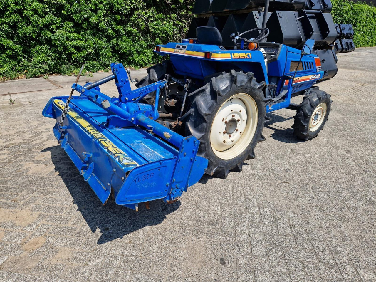 Iseki Landhope 220 Minitractor met Grondfrees - Trator: foto 2 Iseki Landhope 220 Minitractor met Grondfrees - Trator: foto 2