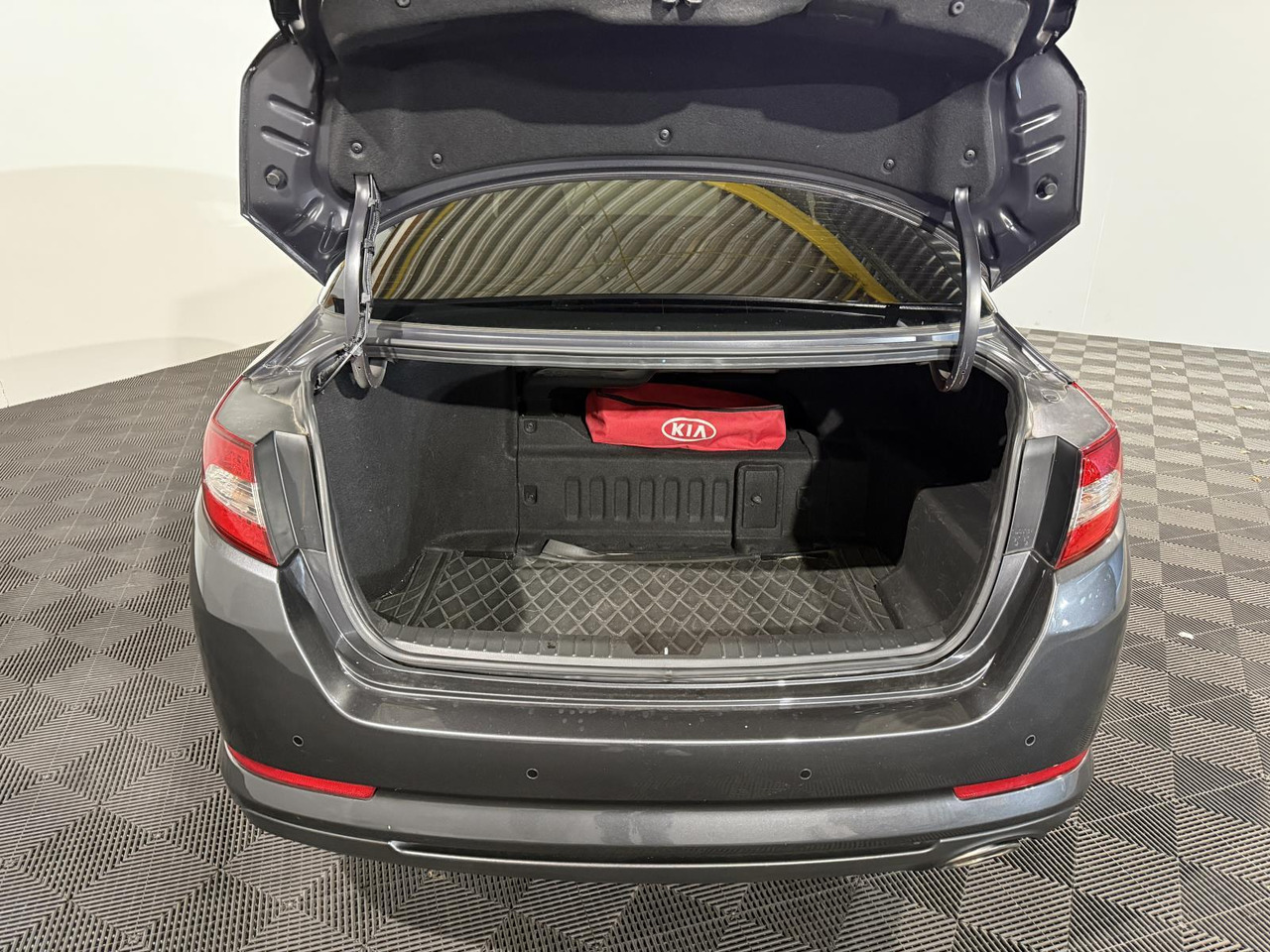 Kia | Optima | 2.0 CVVT Hybrid Super Pack | 2014 | 260.693 km | 5TJT77 | Automaat | Logisch - Sedã: foto 5 Kia | Optima | 2.0 CVVT Hybrid Super Pack | 2014 | 260.693 km | 5TJT77 | Automaat | Logisch - Sedã: foto 5