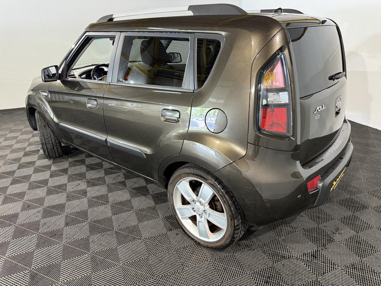 Kia Soul 1.6 X-Pect Cool | 2009 | 173.077 km | K-053-DV - Automóvel: foto 3 Kia Soul 1.6 X-Pect Cool | 2009 | 173.077 km | K-053-DV - Automóvel: foto 3