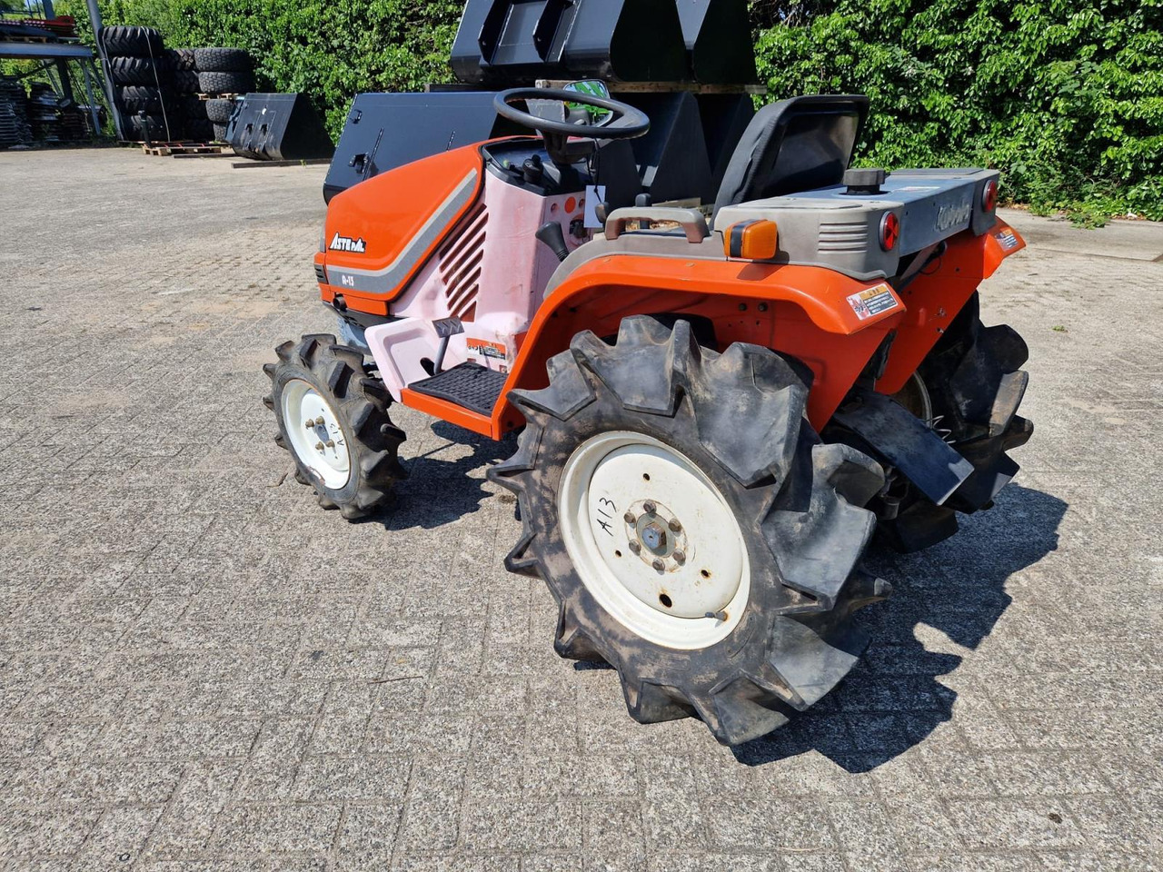 Kubota Aste A15 Minitractor - Trator: foto 4 Kubota Aste A15 Minitractor - Trator: foto 4