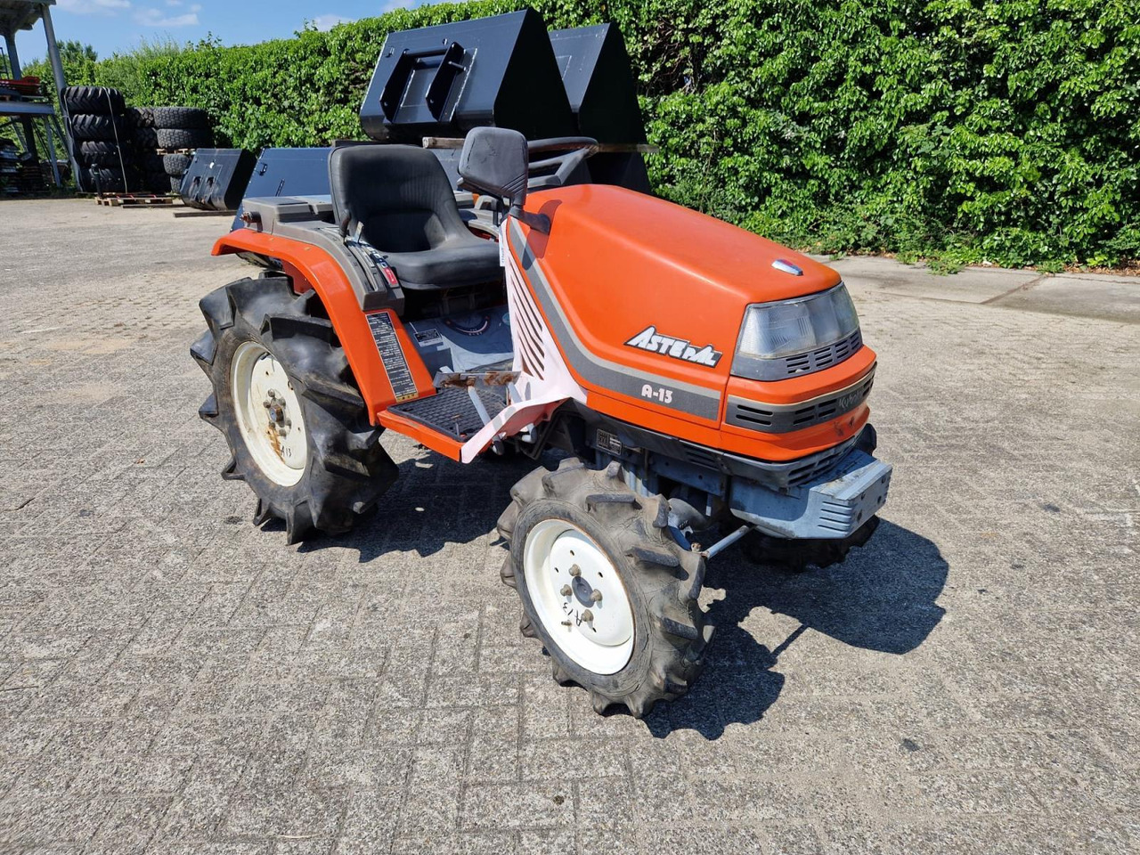 Kubota Aste A15 Minitractor - Trator: foto 2 Kubota Aste A15 Minitractor - Trator: foto 2