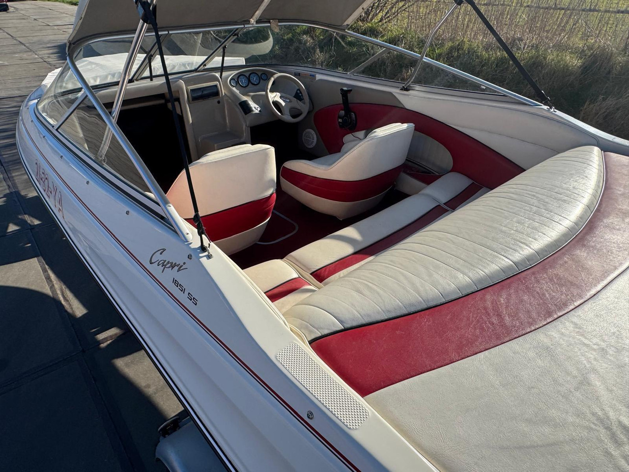 Bayliner Capri 1851 SS 4,3L V6+ Kalf Trailer - Máquina de outro: foto 2 Bayliner Capri 1851 SS 4,3L V6+ Kalf Trailer - Máquina de outro: foto 2