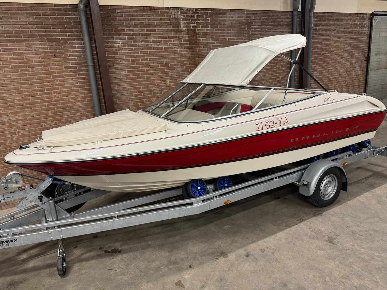 Máquina de outro Bayliner Capri 1851 SS 4,3L V6+ Kalf Trailer: foto 1