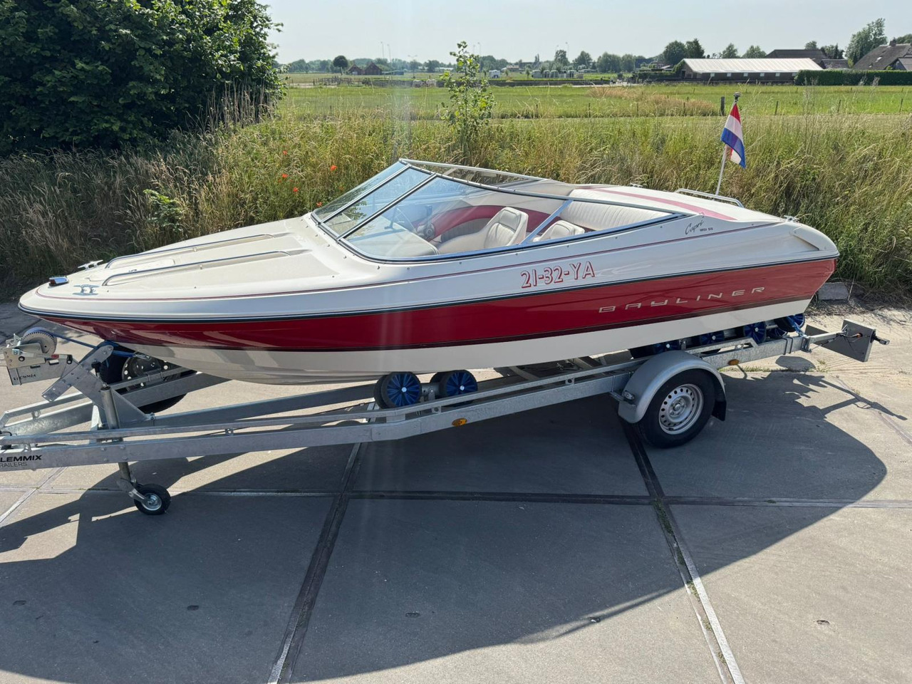 Bayliner Capri 1851 SS 4,3L V6+ Kalf Trailer - Máquina de outro: foto 1 Bayliner Capri 1851 SS 4,3L V6+ Kalf Trailer - Máquina de outro: foto 1
