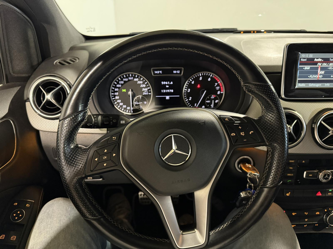 Mercedes-Benz | B-klasse | 180 Ambition | 2012 | 131.978 km | G005BR | Geen oordeel - Automóvel: foto 5 Mercedes-Benz | B-klasse | 180 Ambition | 2012 | 131.978 km | G005BR | Geen oordeel - Automóvel: foto 5