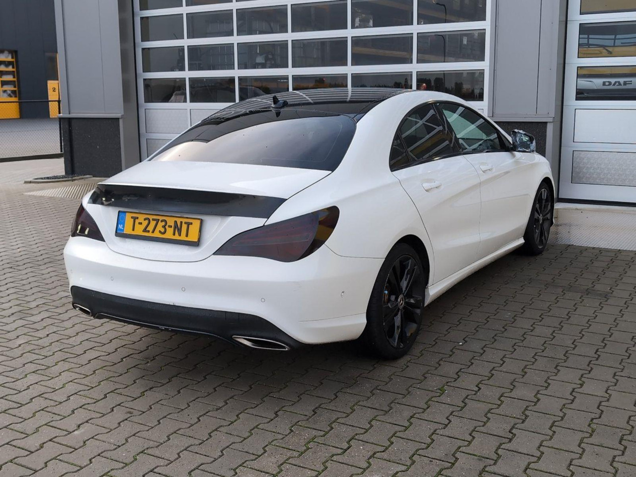 Mercedes-Benz CLA-klasse 180 Prestige | 2018 | 143.327 km | Automaat | T273NT | NAP: Geen oordeel - Sedã: foto 4 Mercedes-Benz CLA-klasse 180 Prestige | 2018 | 143.327 km | Automaat | T273NT | NAP: Geen oordeel - Sedã: foto 4
