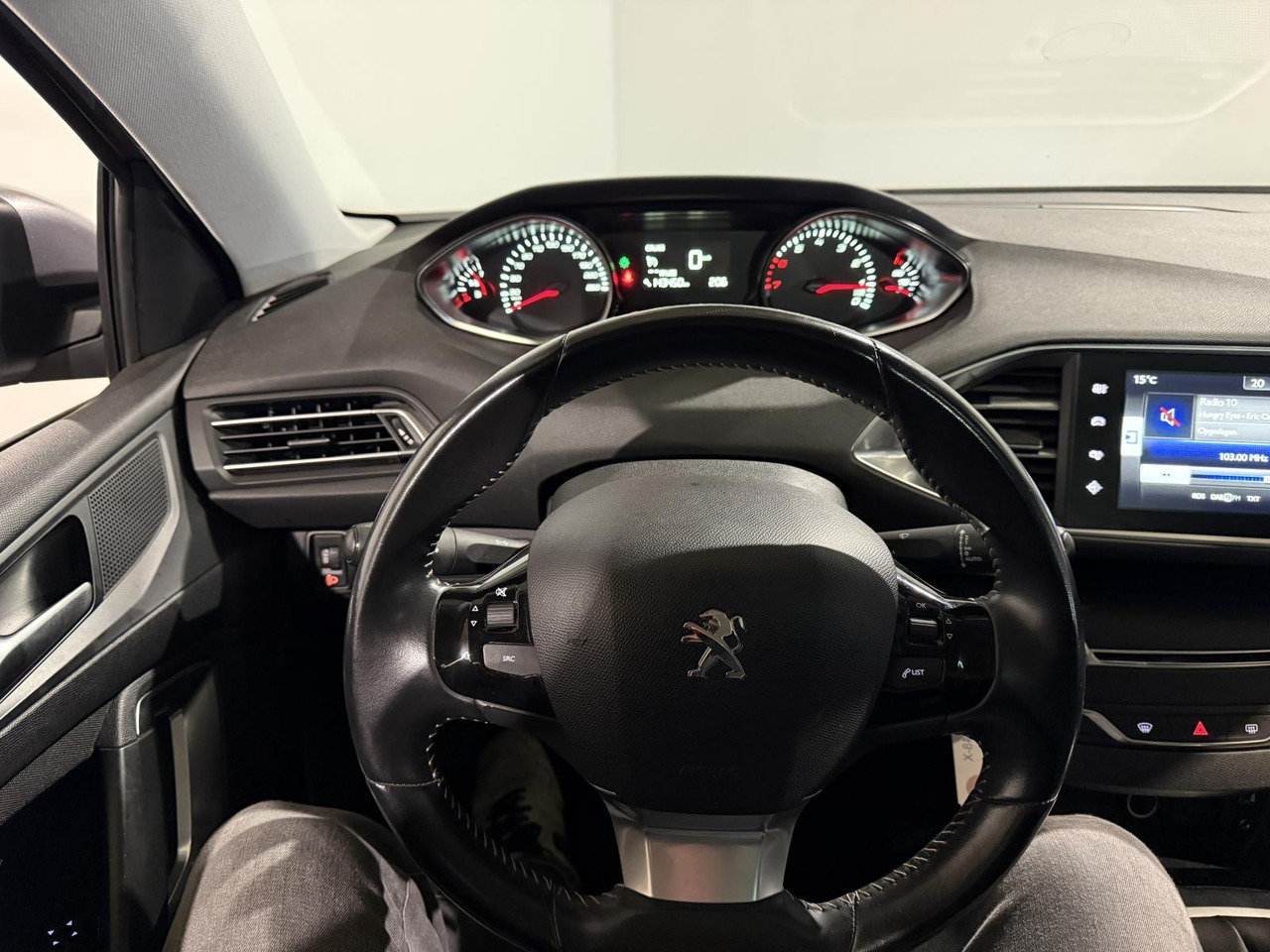 Peugeot | 308 SW | 1.2 PureTech Style | 2016 | 143.450 km | KP048X | Logisch - Automóvel: foto 3 Peugeot | 308 SW | 1.2 PureTech Style | 2016 | 143.450 km | KP048X | Logisch - Automóvel: foto 3