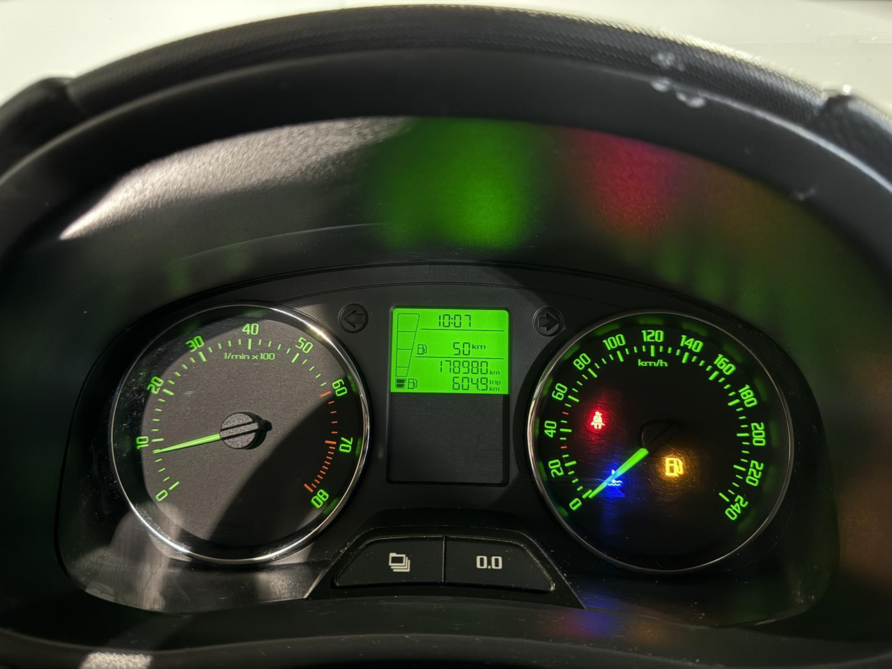 Skoda | Fabia Combi | 1.2 TSI Style | 2012 | 178.890 km | 45TZS5 | Logisch - Automóvel: foto 4 Skoda | Fabia Combi | 1.2 TSI Style | 2012 | 178.890 km | 45TZS5 | Logisch - Automóvel: foto 4