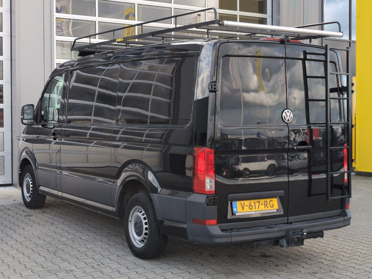 Volkswagen Crafter 30 2.0 TDI L3H2 Trendline | 2018 | 101.985 km | V617RG | NAP: Logisch - Furgão: foto 3 Volkswagen Crafter 30 2.0 TDI L3H2 Trendline | 2018 | 101.985 km | V617RG | NAP: Logisch - Furgão: foto 3